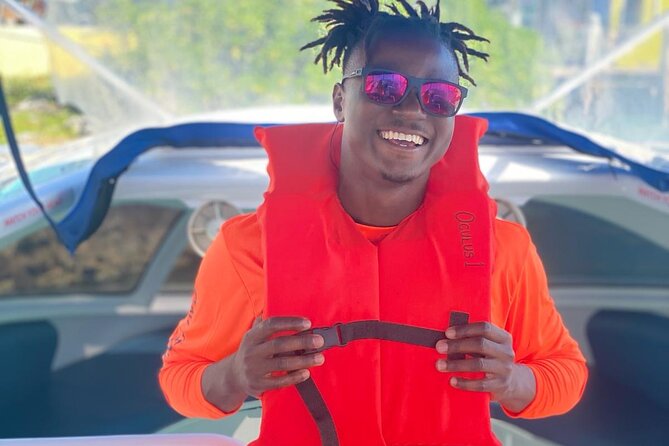 2 Hours Sip and Snorkeling Experience in Bahamas - What the captains add to a short outing