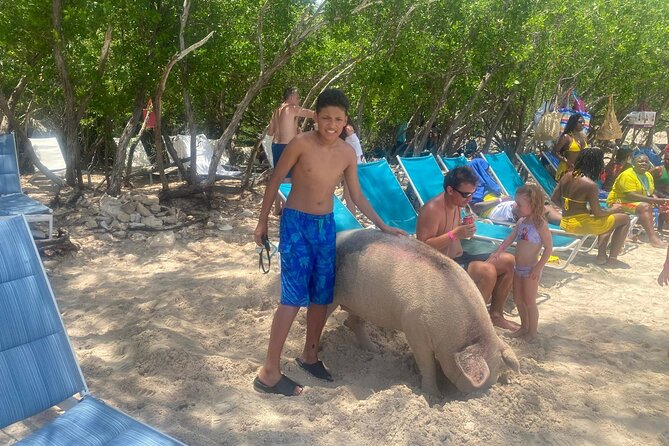 4hr Private Tour Island Hop Snorkel w/ Turtles & Sip Bahama Mamas - Green Cay and the turtle swim