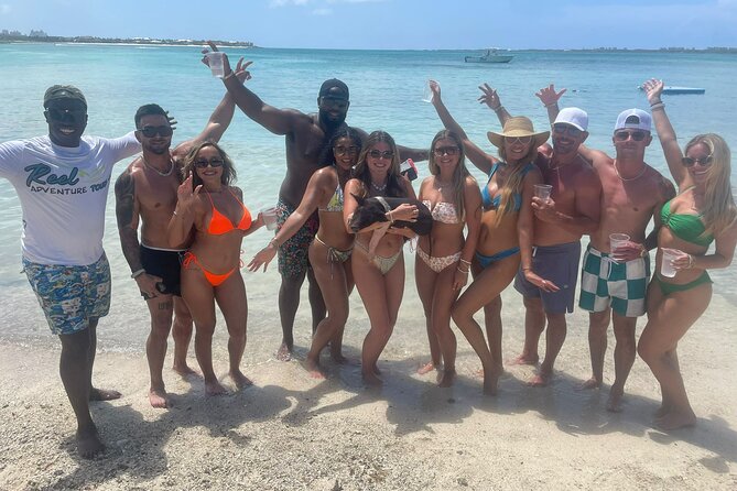 4hr Private Tour Island Hop Snorkel w/ Turtles & Sip Bahama Mamas - The optional Athol Island pigs