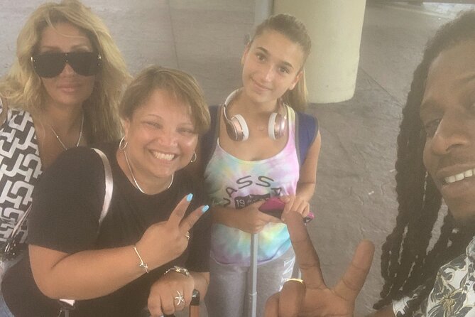 Airport-Atlantis Paradise Island Private Roundtrip Transportation - Driver communication and local advice