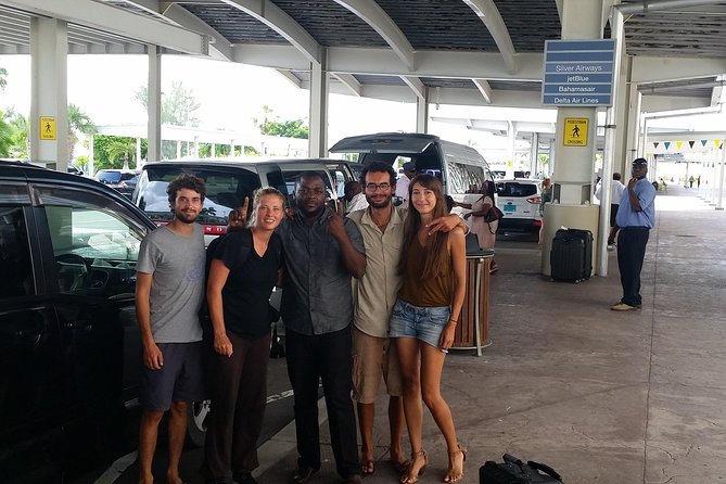 Airport Transfer - Meeting your driver at Lynden Pindling Airport