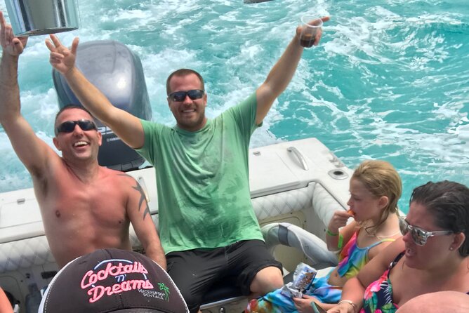 All Inclusive 4- Hours Private Charter - Reaching Rose Island and Turtle Cay