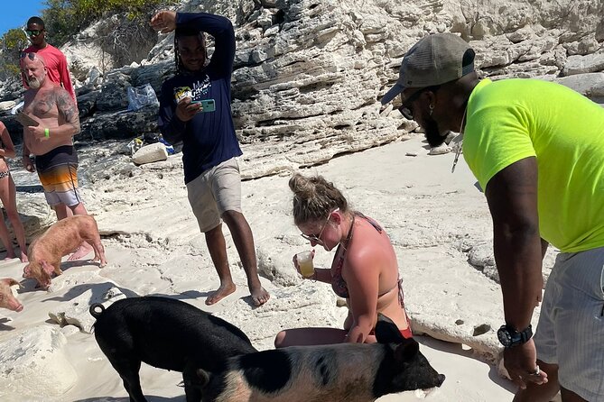 All Inclusive 4- Hours Private Charter - Drinks, snacks, and the missing lunch