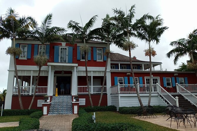 All New Tours "Bahamas Brunch" & "Signature Downtown Tour" - Parliament Square sets the story