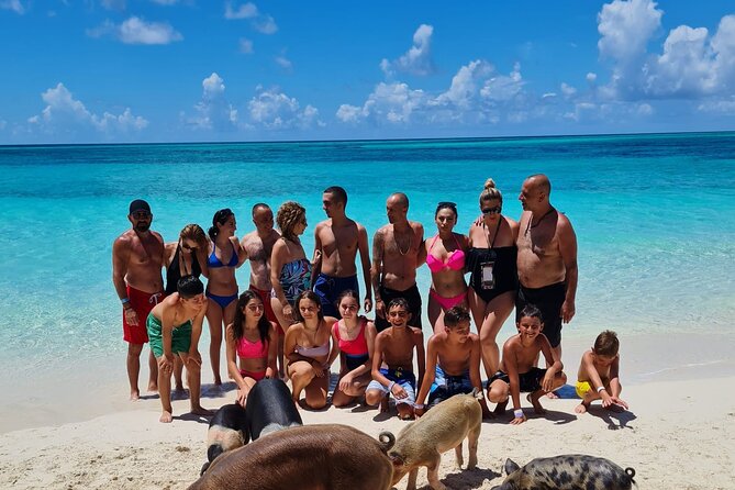 Athol Island Swimming Pigs Half-Day Boat Tour with Lunch - Athol Island or Rose Island for the pig encounter