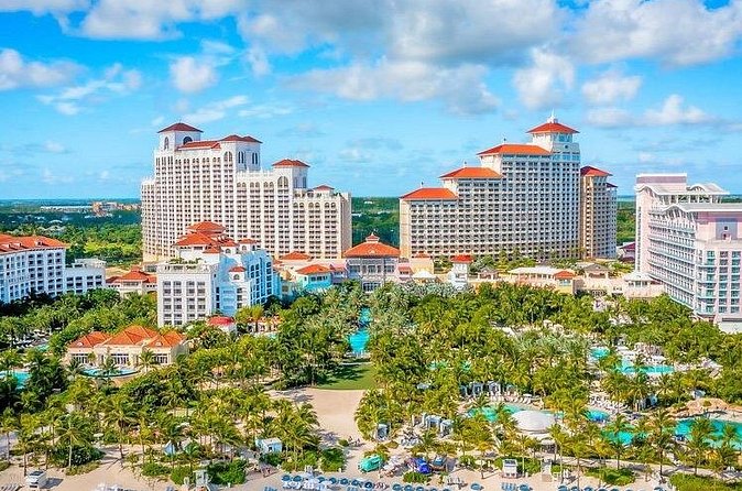 Atlantis & Paradise Island Private Transportation - Graycliffs three different Nassau experiences