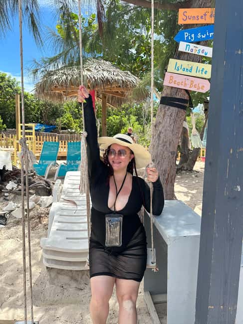 Bahamas: Swimming Pigs & Snorkeling Cruise with Lunch & Rum - Turtles and Junkanoo on the ride home