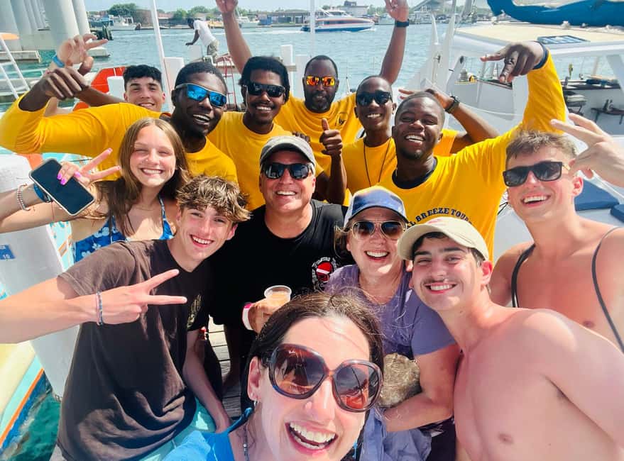 Bahamas: Swimming Pigs & Snorkeling Cruise with Lunch & Rum - Who will enjoy this most