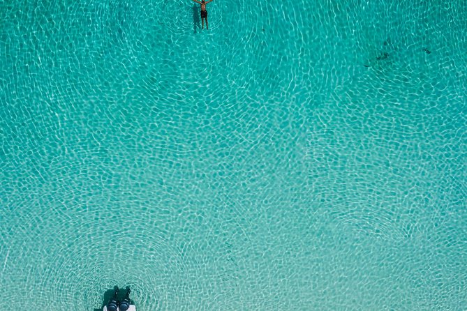Bluefinn242 Swim with the Turtles in Nassau Bahamas - Reaching Turtle Island by small boat