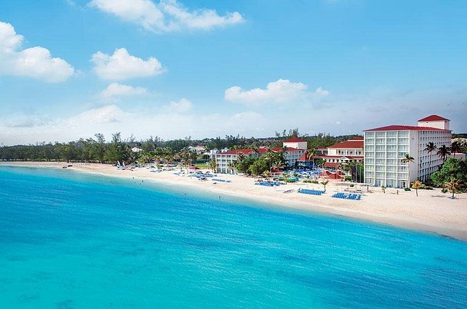 Breezes Resort Day Pass - Service, atmosphere, and what can affect your day