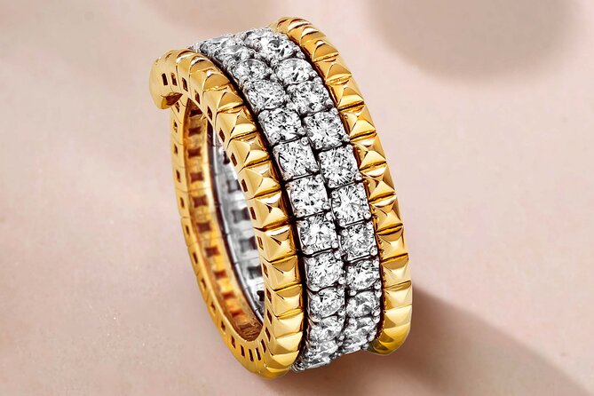 Champagne and Diamond Shopping Experience in Downtown, Bahamas - Timing the visit during a cruise stop