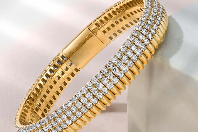 Champagne and Diamond Shopping Experience in Downtown, Bahamas - Who will get the most from this experience