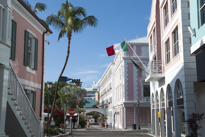 Dilly Dally Walking Tour of Nassau Attractions - John Watling’s changes the pace