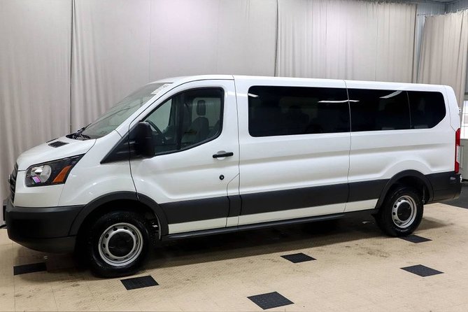 Direct Private Airport Transfer four or more Persons (one way) - A direct ride after landing in Nassau