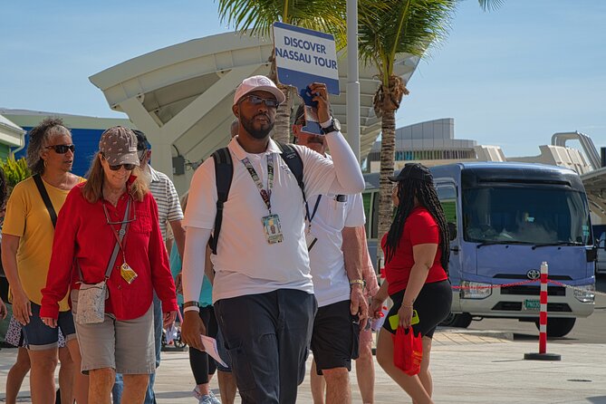 Discover Nassau Sightseeing Tour plus Atlantis Resort Visit - Government House and Gregory’s Arch from the coach