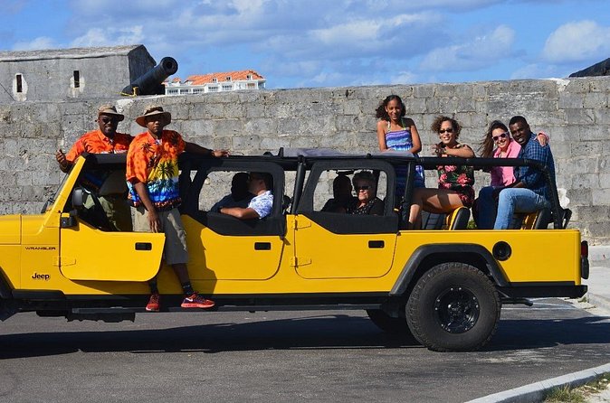 Funky Jeep Adventure in Nassau - Arawak Cay turns sightseeing into lunch