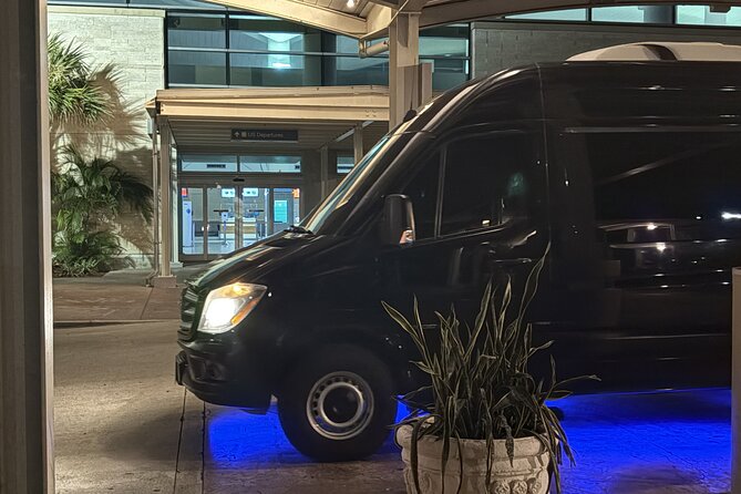 Luxury Airport Transfer in Nassau – VIP Mercedes Sprinter Service - What the 20 to 50 minute ride feels like