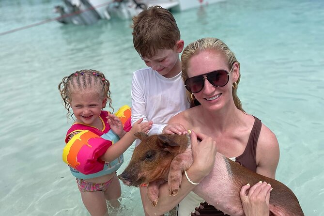 Nassau: 3 islands Pigs,Turtles,Snorkel & Beach Club with lunch - Lunch, drinks, and what all-inclusive means here