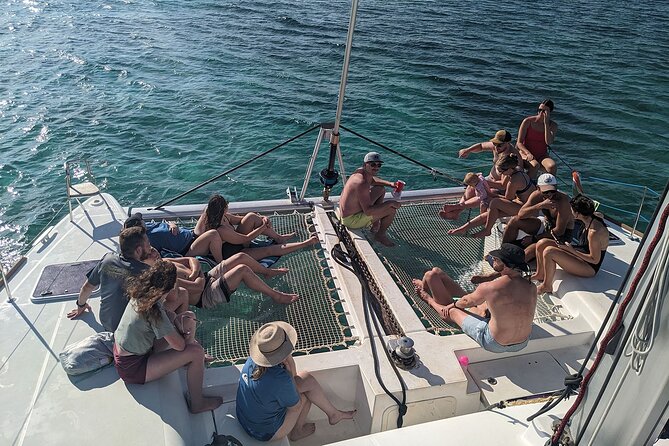 Nassau 3-stops: Snorkeling, Swimming Pigs, Turtles & Lunch - Why the catamaran makes a difference