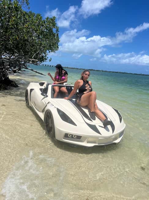 Nassau Bahamas: 30 minute Jetcar Rental on Paradise Island - Taking the Wheel at Antiki Floating Bar