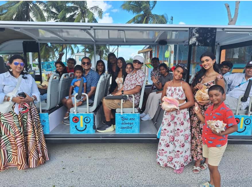 Nassau: Bahamas Culture Tour with Electric Trolley and Water - Queen’s Staircase and Nassau’s old center