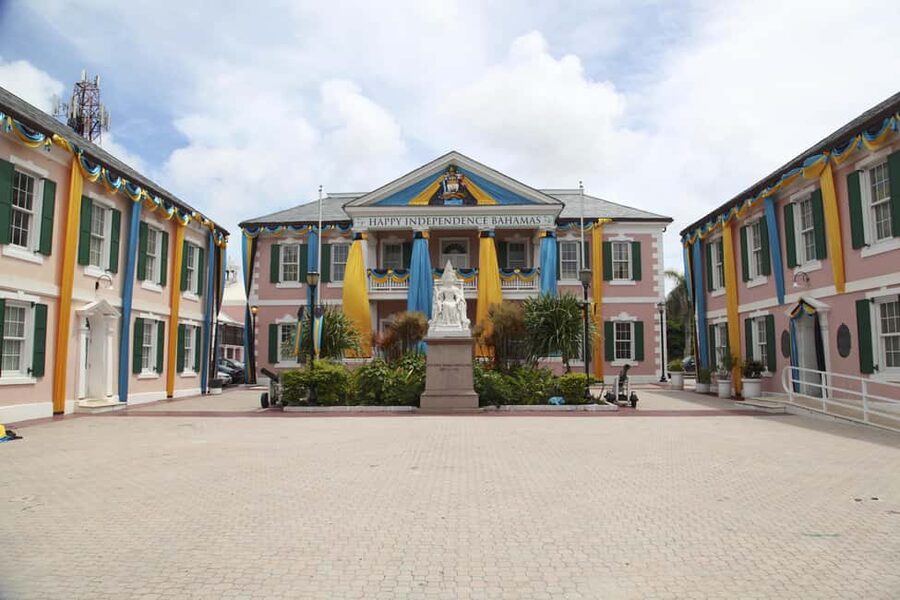 Nassau: Cultural Walking Tour of Downtown Nassau Attractions - Queen’s Staircase and the Water Tower