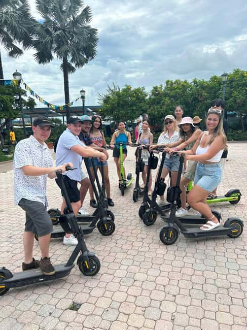 Nassau: E-Scooter Tour with Food Tasting and Local Drinks - Rawson Square starts the Nassau story