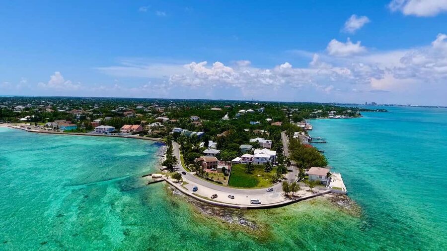Nassau: Historic City Tour with Drink and Food Tasting - Fort Montagu and the Queen’s Staircase