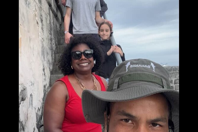 Nassau Historical Walking Tour - Courts, prison history, and a war memorial