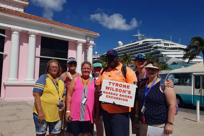 Nassau Island Highlights Sightseeing Tour - A quick Nassau tour with a local voice