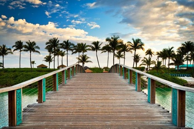 Nassau Island Highlights Sightseeing Tour - Starting with rum cake in historic Nassau