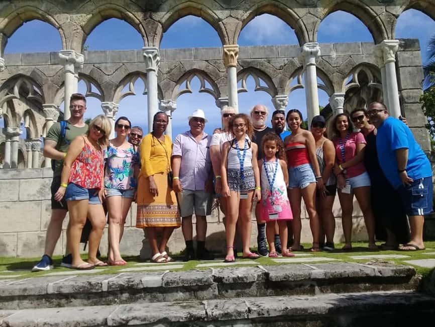 Nassau: Island Highlights Tour with Rum Tasting - Finding the orange shirt near the cruise port