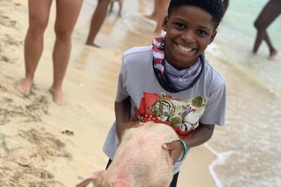 Nassau: Island Hopping Boat Trip with Lunch & Drinks - Montague Beach and the conch tasting