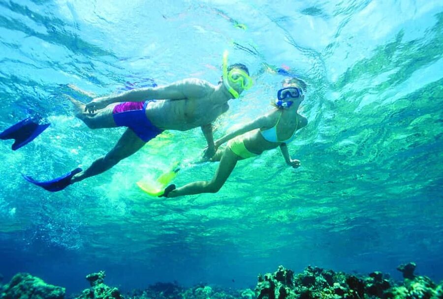 Nassau: Island Hopping Boat Trip with Lunch & Drinks - Lunch, drinks, and what you will actually eat