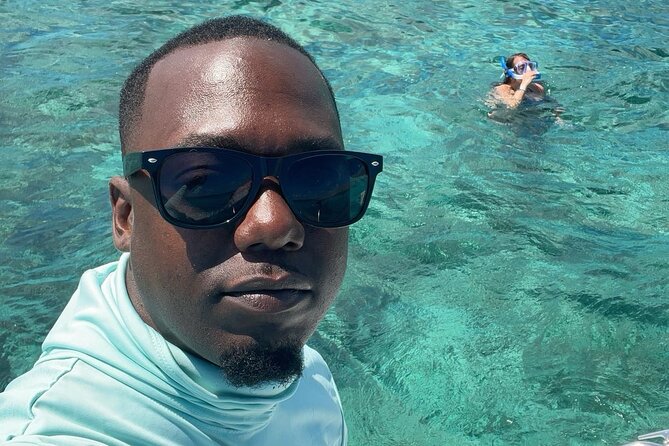 Nassau Optional Cay Hopping Tour on Rose and Pearl Island plus - What Captain S. Jay’s private format adds