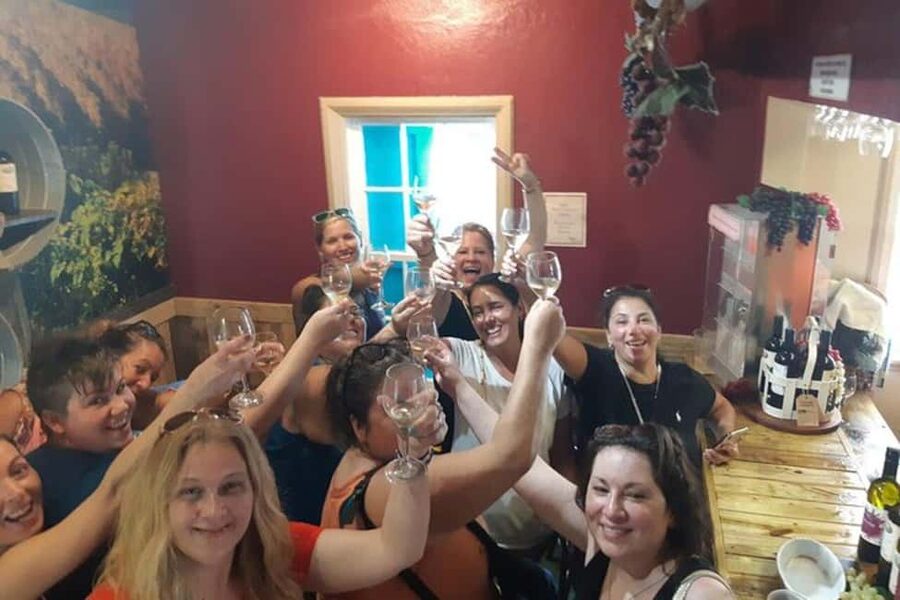 Nassau: Private Rum Reggae and Rhythms Tour - Meeting at Pompey Square