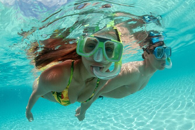 Nassau Sail & Snorkel Adventure with 1 Hour Open Bar - What the crew adds to the experience