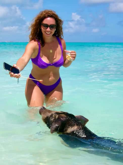 Nassau: Swimming Pigs and Private Beach Club Trip with Lunch - Your first hour on Rose Island