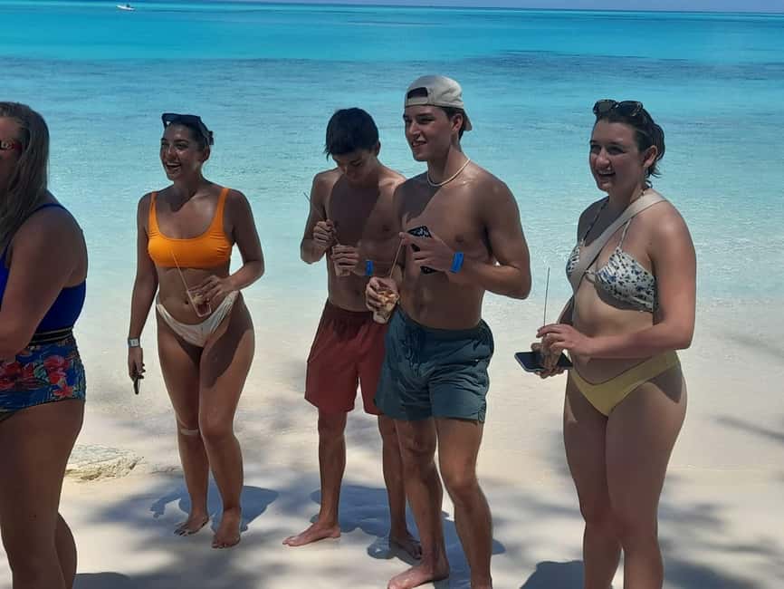 Nassau: Swimming Pigs Private Boat Tour - Up to 7 Persons - The value of $700 for a private group