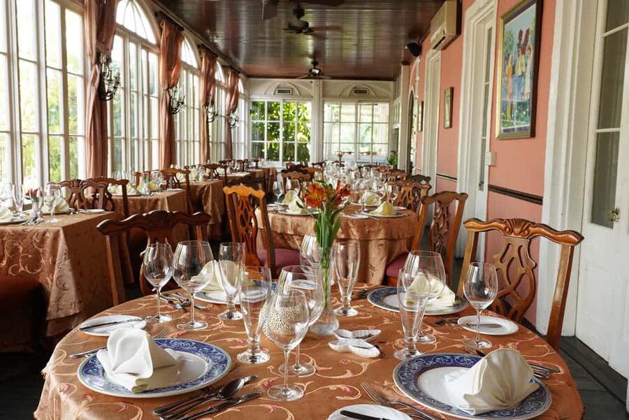 Nassau: Wine Luncheon at the Graycliff Restaurant - Five courses, from first bite to dessert