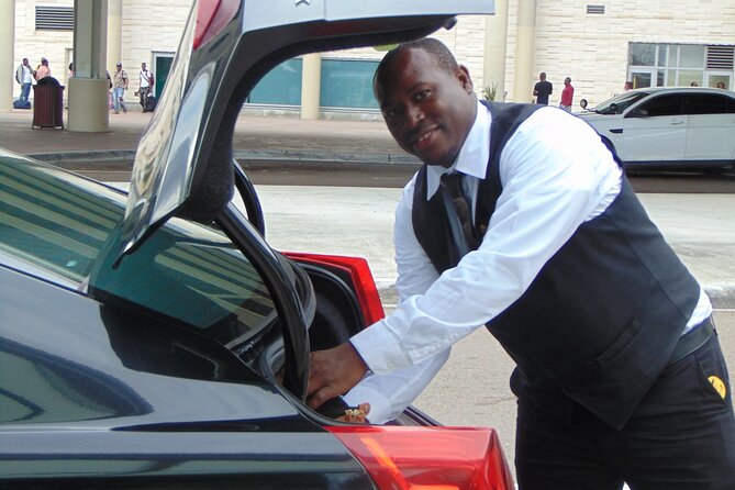 One Way Private Bahamas Airport Transportation with Free Wifi - What the ride is like inside the vehicle