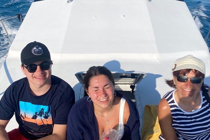 Private 38' Defender Sportfishing/Swim with Pigs in Nassau - Adding the swimming pigs stop