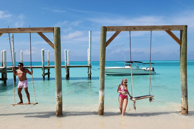 Private 4-Hour Rose Island charter Snorkeling Turtles & Beaching - The optional swimming pigs