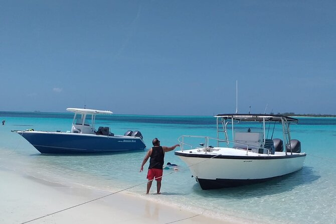 Private 4 hour Rose Island tour snorkeling fishing - Leaving Bayshore Marina and passing Nassau’s icons