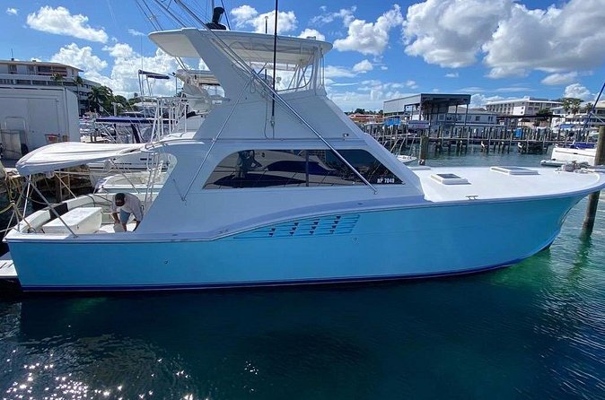 Private 45 Hatteras Sportfishing in Nassau - Offshore fishing and the chance of a trophy fish