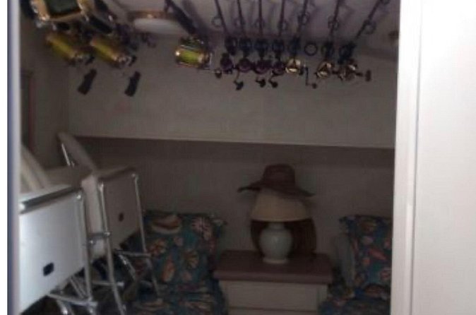 Private 45 Hatteras Sportfishing in Nassau - What the crew adds to the day