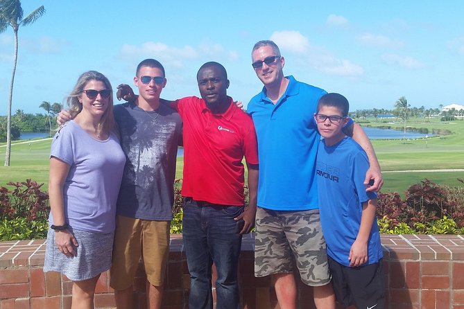 Private City Tour in Bahamas - Guides, vehicles, and the personal touch