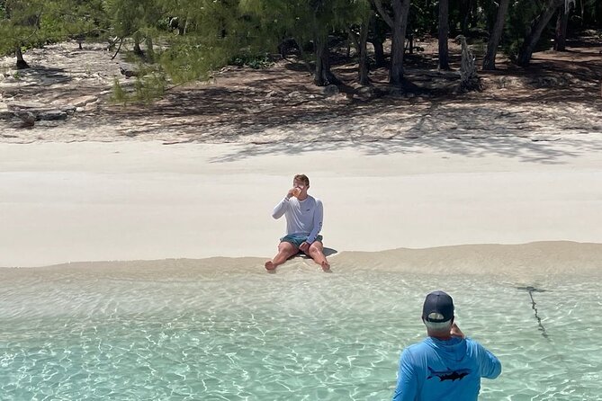 Private Rose Island, Swimming Pigs, Snorkeling and Turtles - Looking for sea turtles at Green Cay