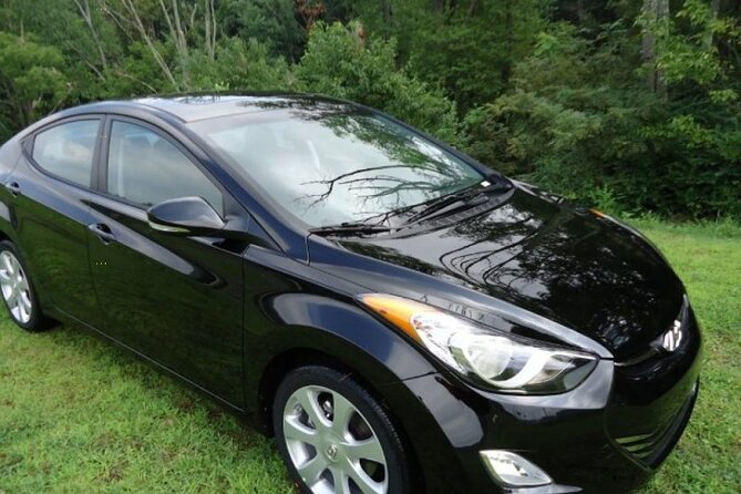 Private Roundtrip Minivan Airport Transfer to Downtown Nassau - Who will get the most value