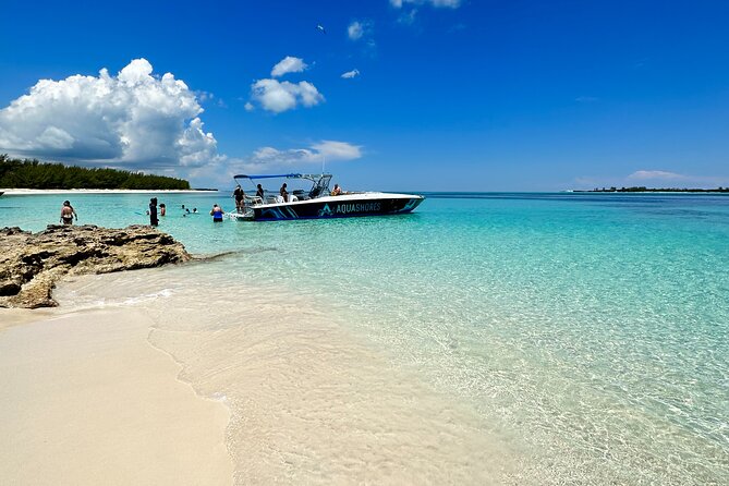 Private Tour 45ft Powerboat to Nearby Islands - Why this private boat outing works well